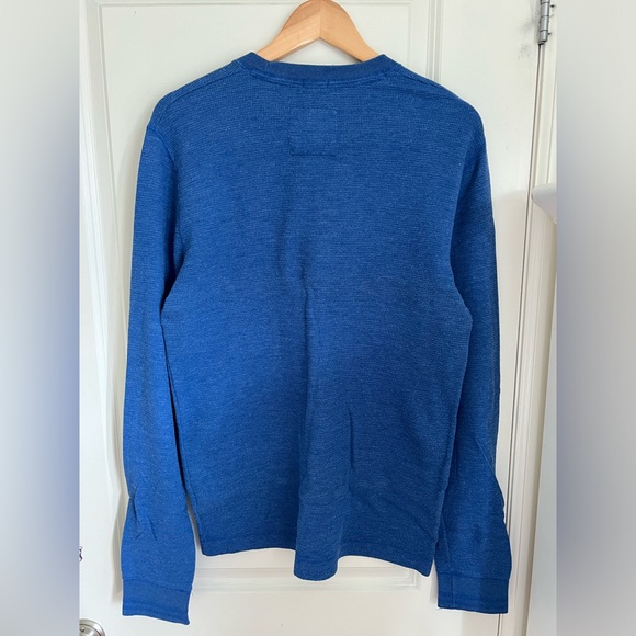 Abercrombie textured long sleeve (M) - Picture 2 of 2